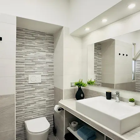 Katasoul Urban Vibes - Centro Storico - Moderno - Balcone - 4 Posti Letto Apartment