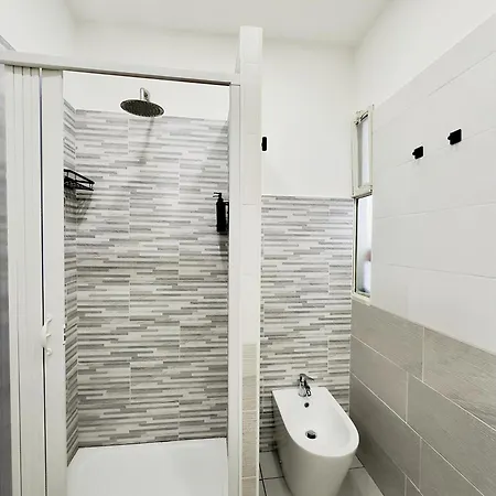 Apartment Katasoul Urban Vibes - Centro Storico - Moderno - Balcone - 4 Posti Letto